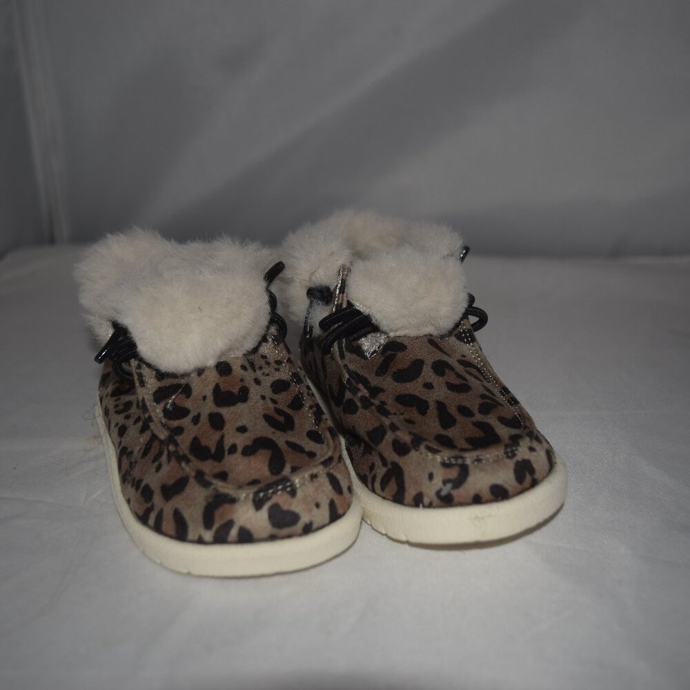 Wonder Nation Baby Girls Leopard Faux Fur Moccasin Booties | Size 4